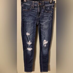 American Eagle Jeans Women's Sz 2 Short Dark Wash Distressed Jegging